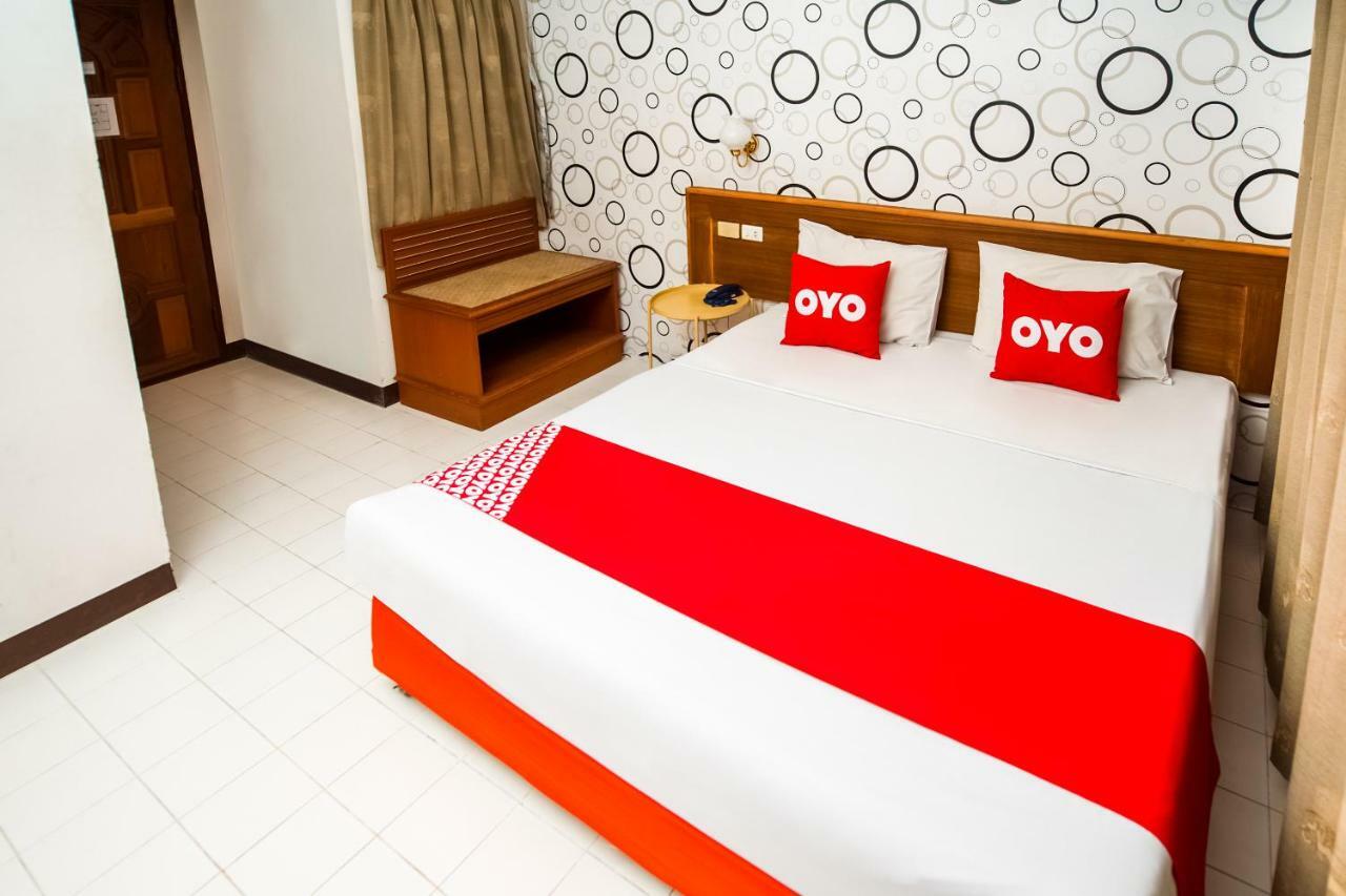 Oyo 320 Regent 2002 Guest House Phuket Exterior photo